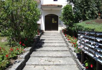 Il Glicine sul Garda Appartamento Turistico has Balcony rooms