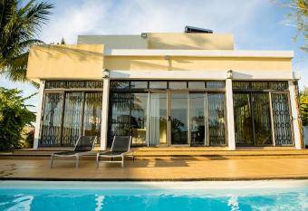 Villa Angelou - Sunlit Beach Getaway with Pool and WIFI has Balcony rooms
