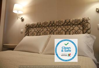 Residencial Celeste has Balcony rooms