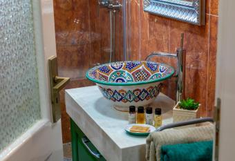 Castle Holiday Apartments allows 18 year olds to book a room