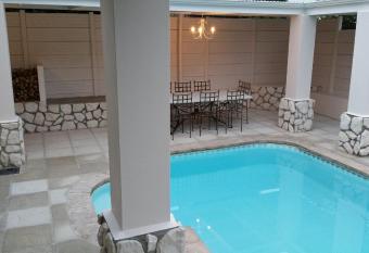 Bergview Guesthouse Swellendam allows 18 year olds to book a room