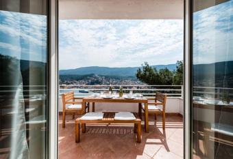Apartments Casa di Giorgio has Balcony rooms