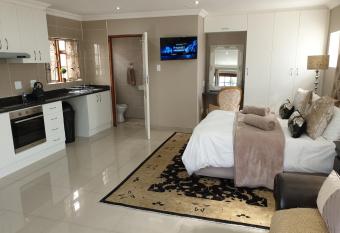 Pongola Road Self Catering Accommodation allows 18 year olds to book a room