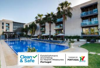 Golden Residence Hotel allows 18 year olds to book a room