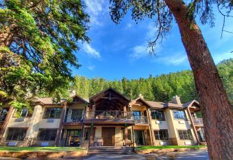The Inn on Fall River & Fall River Cabins has Balcony rooms