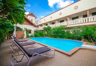 Namphung Phuket Boutique Resort has Balcony rooms
