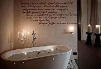 DV Chalet Boutique Hotel & Spa allows 18 year olds to book a room