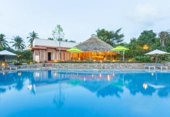 The Garden House Phu Quoc Resort allows 18 year olds to book a room