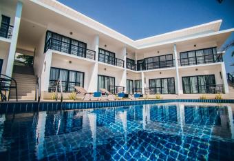 Infinity Bophut Apartments has Balcony rooms