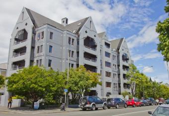 Hotel Give allows 18 year olds to book a room