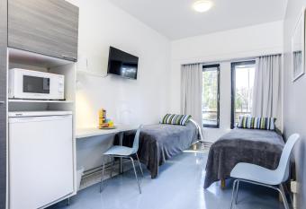 Forenom Hostel Vantaa Aviapolis allows 18 year olds to book a room