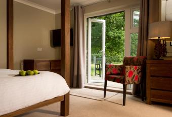 Crouchers Hotel has Balcony rooms