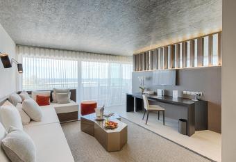 Cap d Antibes Beach Hotel has Balcony rooms