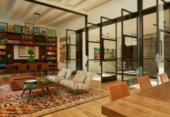 Arlo Nomad has Balcony rooms