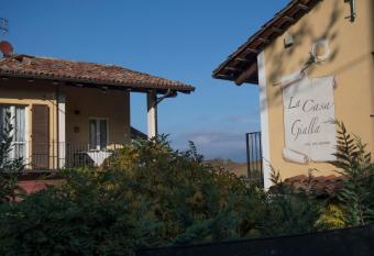 La Casa Gialla has Balcony rooms