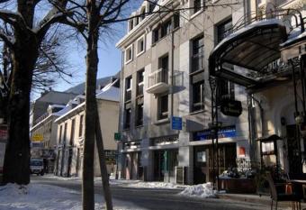 Vacanc  ole - R  sidence Illixon allows 18 year olds to book a room