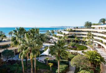 Holiday Inn Nice - Port St Laurent, an IHG Hotel allows 18 year olds to book a room