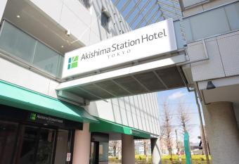 AkishimaStationHotel TOKYO allows 18 year olds to book a room