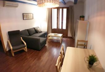 Living Valencia Peydro has Balcony rooms