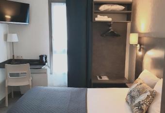 The Originals City, H  tel Novella, Nantes Centre Gare allows 18 year olds to book a room