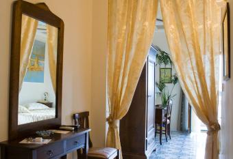 Hotel Sottovento has Smoking/Balcony rooms