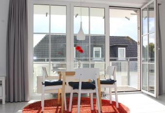 Apartmentvermittlung Mehr als Meer - Objekt 18 allows 18 year olds to book a room