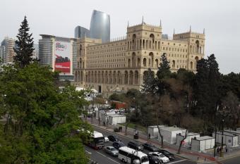 AZADLIG Street 3 has Smoking/Balcony rooms