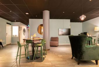 Best Western Plus Park City Solna allows 18 year olds to book a room