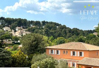 LOGIS HOTEL & RESTAURANT L ETAPE Bouc Bel Air - Gardanne allows 18 year olds to book a room