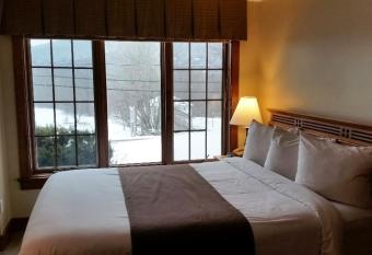 Winwood Inn & Condominiums allows 18 year olds to book a room