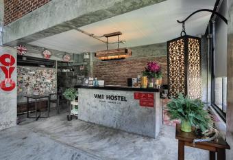OYO 75332 Vm1 Hostel allows 18 year olds to book a room