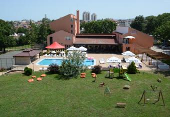 Hotel Neva has Balcony rooms