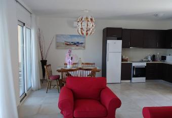 Aegean View Villa has rooms with a private hot tub