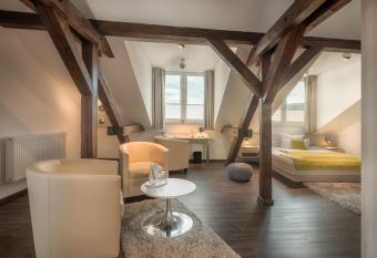 best business b  hl - boardinghouse has Balcony rooms