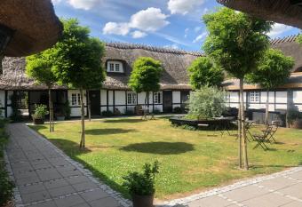 Slangerupgaard allows 18 year olds to book a room