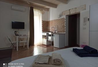 Mario Home Ossi has Balcony rooms