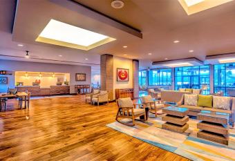 Castle Hilo Hawaiian Hotel has Balcony rooms