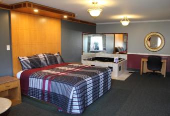 Liberty Inn Absecon Atlantic City has Balcony rooms