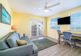 Rainbow Bend Resort has Balcony rooms