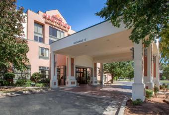 Hawthorn Suites by Wyndham Midwest City Tinker AFB has Smoking rooms