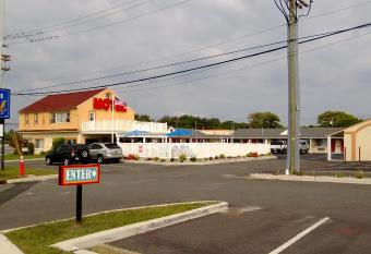 Passport Inn Somers Point - Somers Point has Smoking rooms