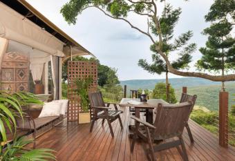 Clouds Safari has Balcony rooms