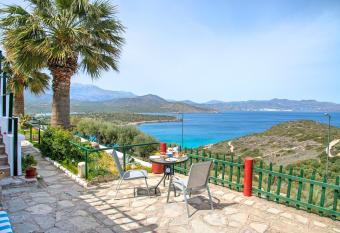 Anemone Homes has Balcony rooms