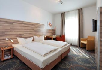 Petul Apart Hotel Residenz allows 18 year olds to book a room