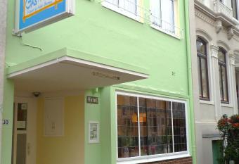 GastHaus Hotel Bremen allows 18 year olds to book a room