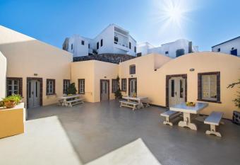 Filotimo Cave Houses allows 18 year olds to book a room