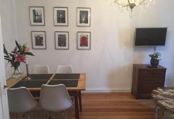 Ferienwohnung West allows 18 year olds to book a room