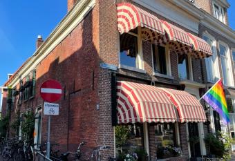 B&B Suupmarkt allows 18 year olds to book a room