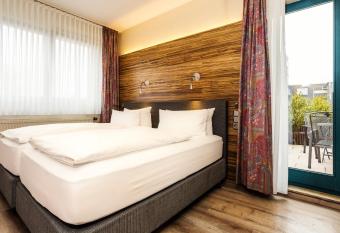 Hotel & Wirtshaus Hansen allows 18 year olds to book a room