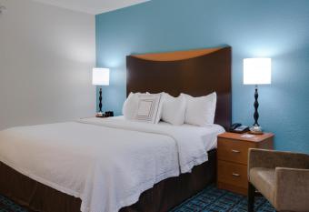 Fairfield Inn & Suites by Marriott Titusville Kennedy Space Center has rooms with a private hot tub